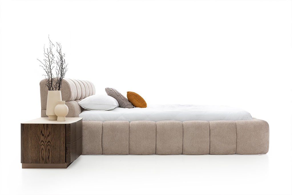 Curvy Bedstead 5