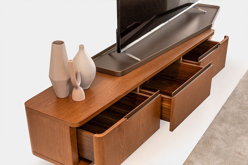 Statue TV Unit 6