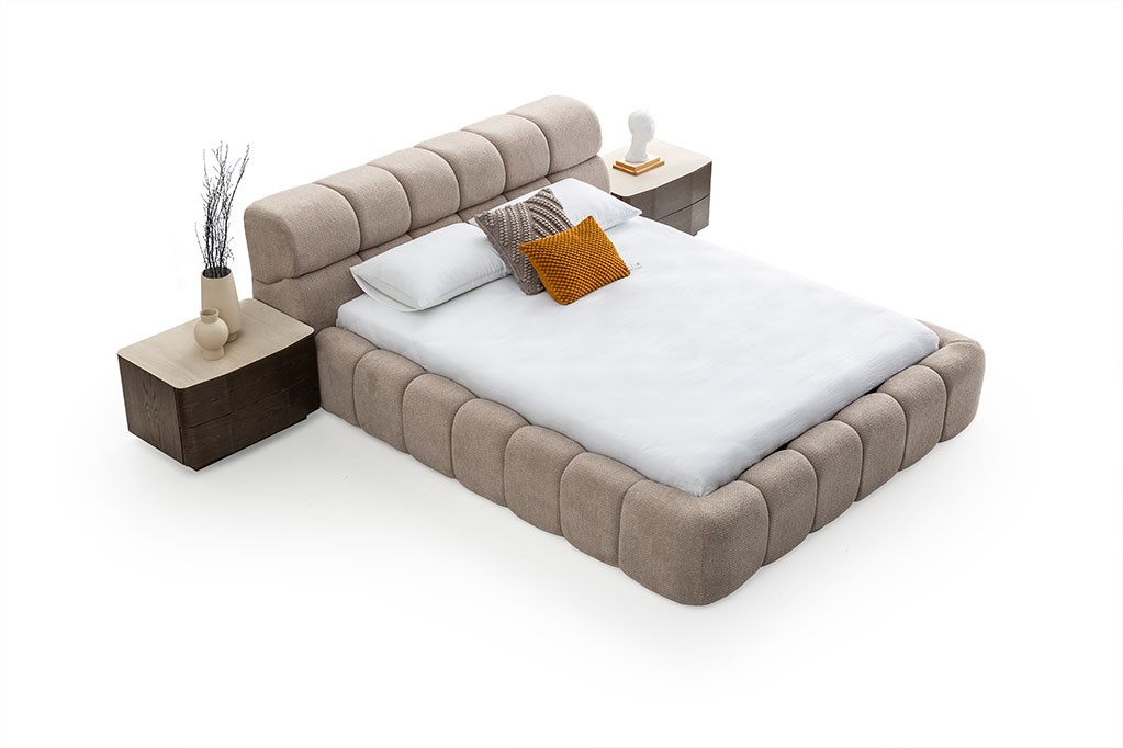 Curvy Bedstead 4