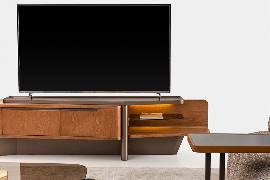 Statue TV Unit 4