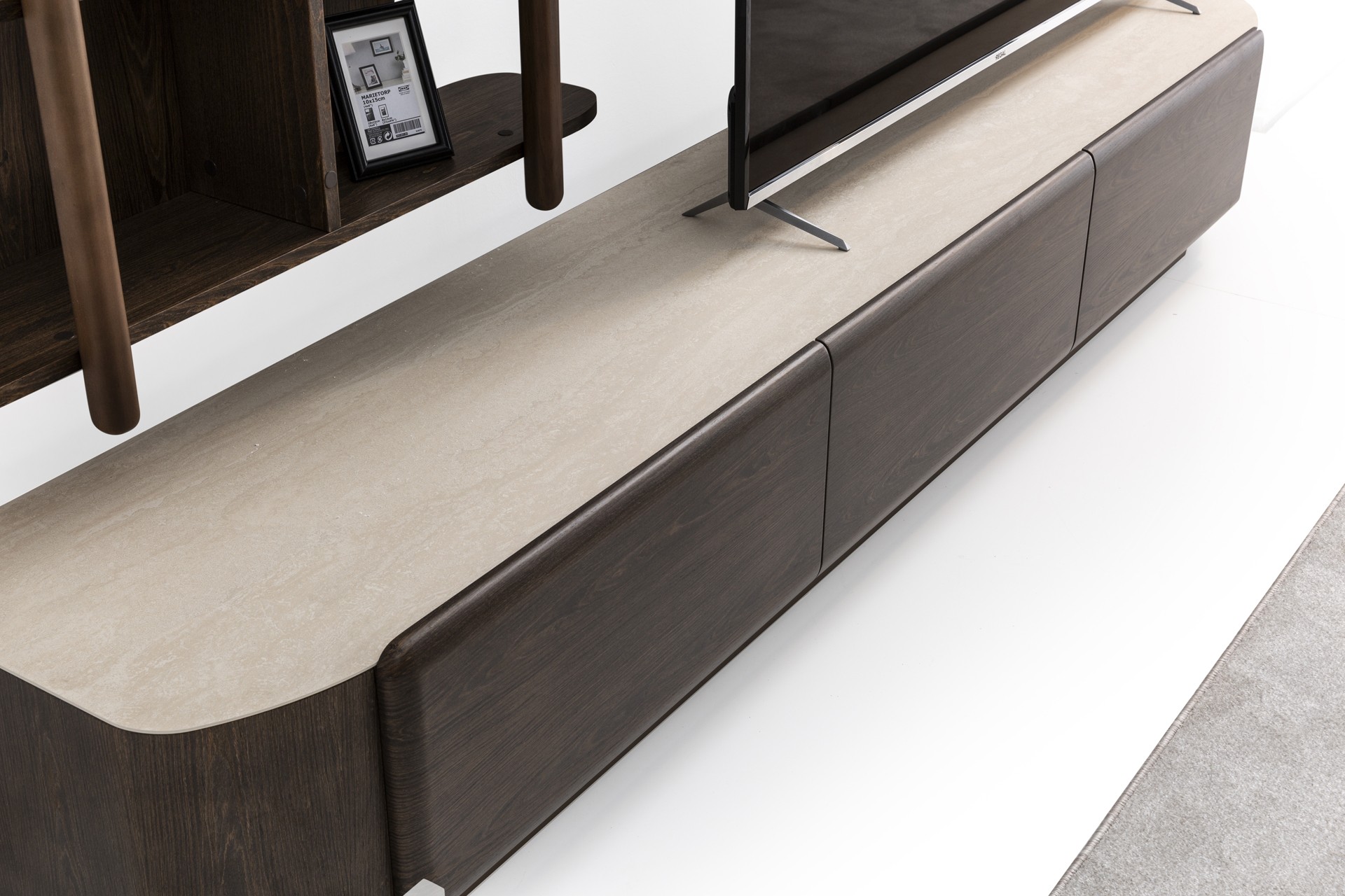 Morphose TV Unit 3